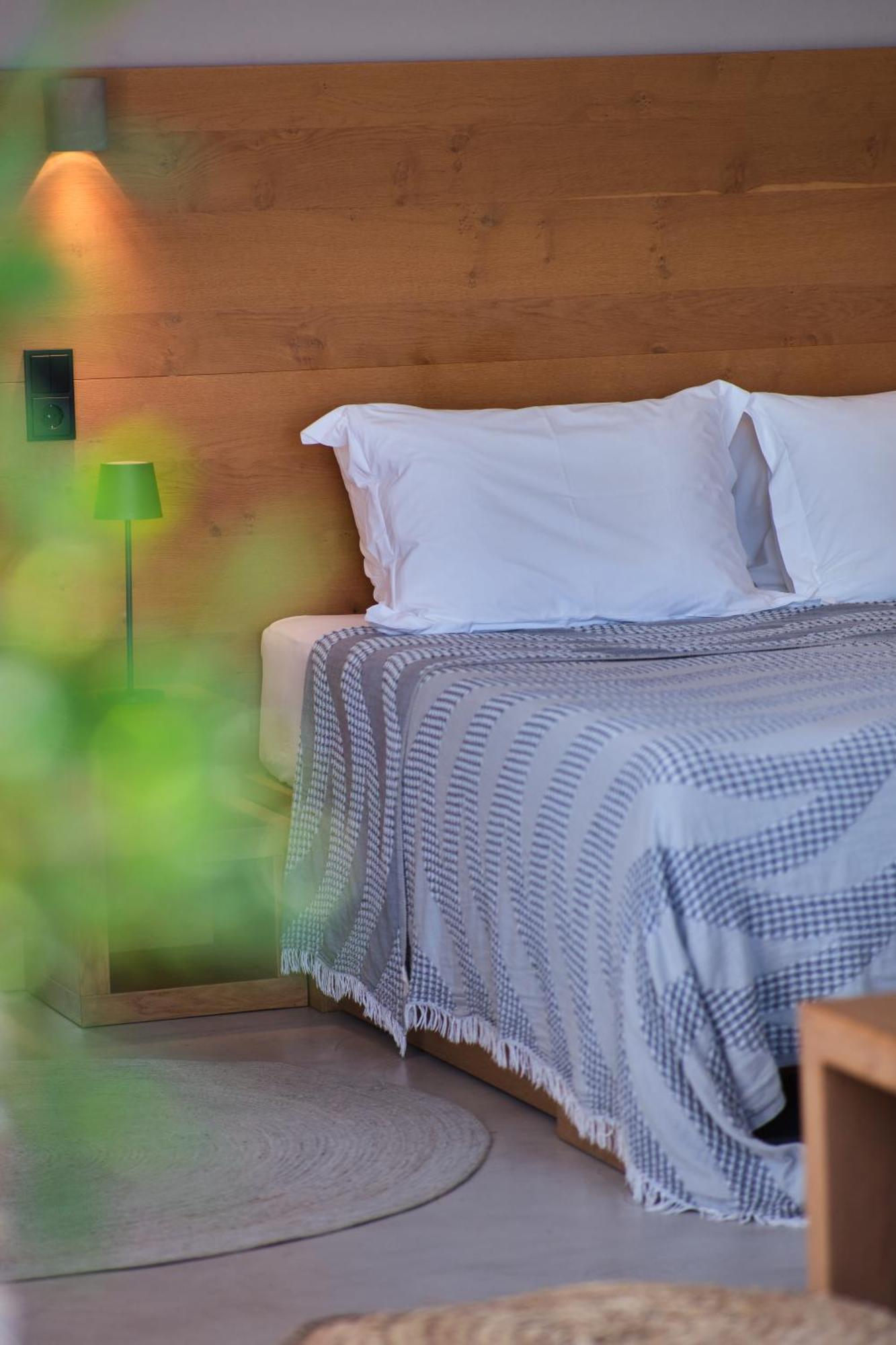 Hidden Retreats Kythera * Platia Ammos